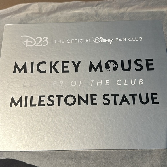 ⭐️SALE⭐️ D23 Official Disney Fan Club Milestone Statue Gold Member 2023 NIB - Picture 5 of 6